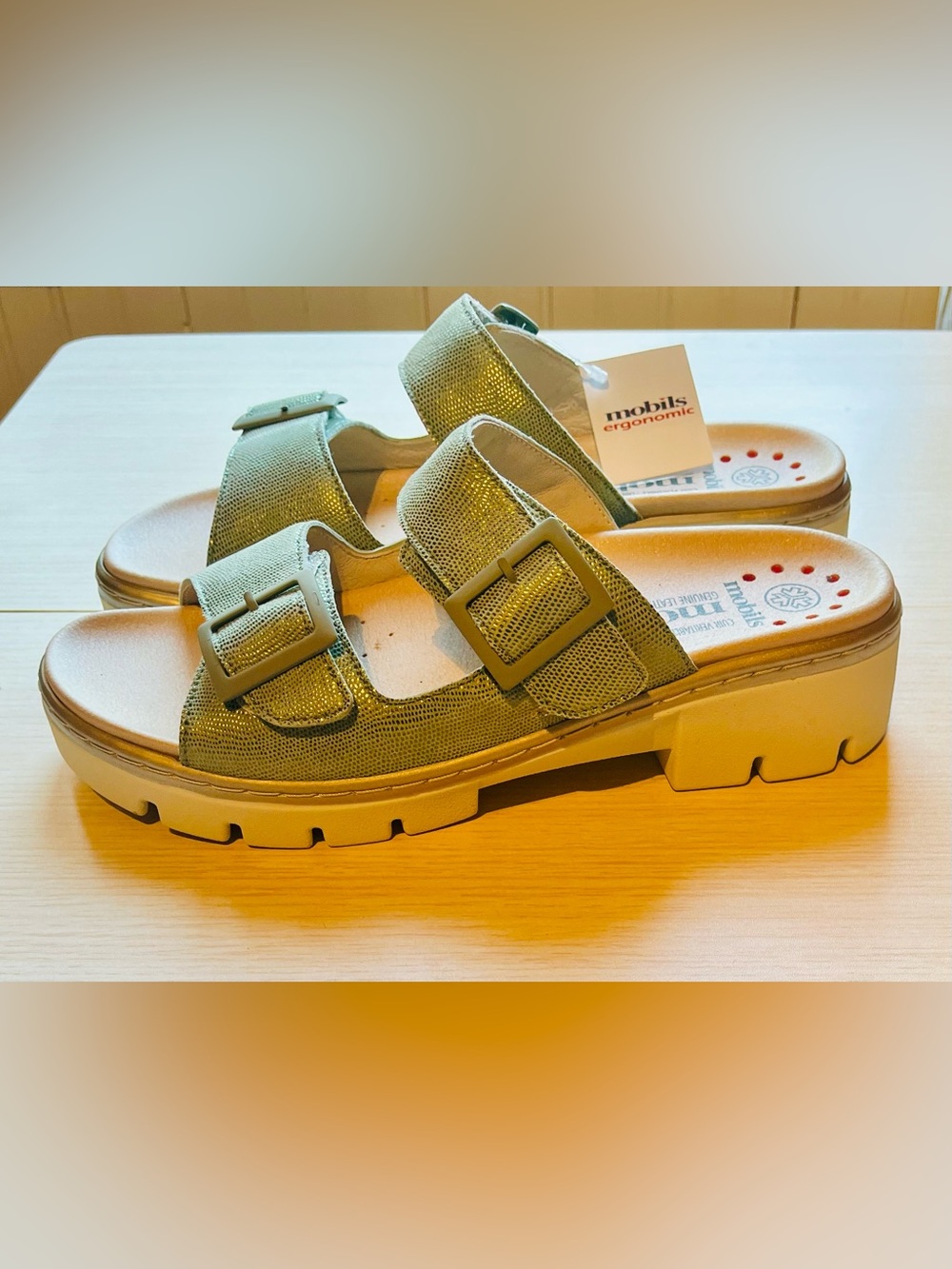 Mephisto Mobils Alba Green Almond Ergonomic Sandals NIB Size 40 / US 10